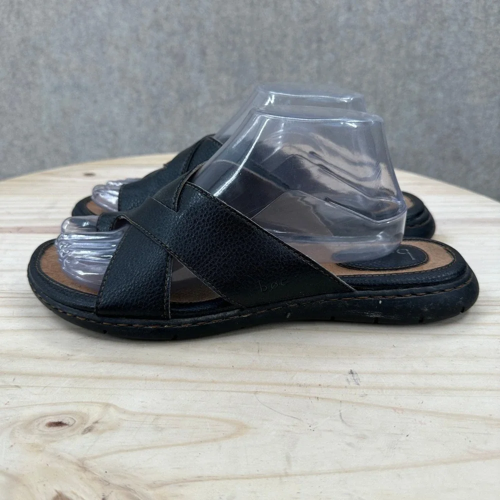 b.o.c. Born Slide Sandals Womens 10 Black Leather Toe Loop